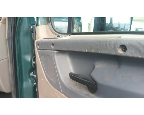FREIGHTLINER CASCADIA 113 DOOR ASSEMBLY, FRONT