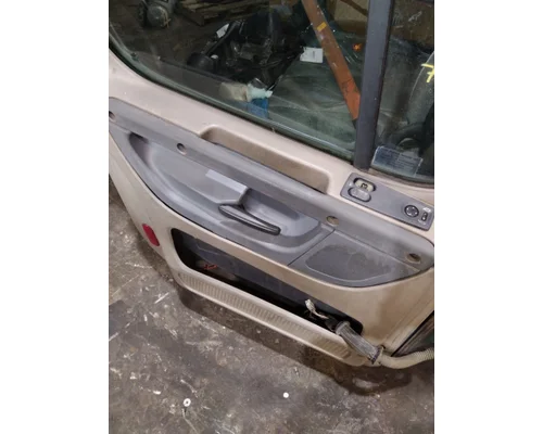 FREIGHTLINER CASCADIA 113 DOOR ASSEMBLY, FRONT