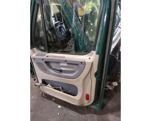 FREIGHTLINER CASCADIA 113 DOOR ASSEMBLY, FRONT