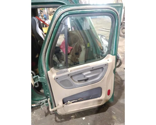FREIGHTLINER CASCADIA 113 DOOR ASSEMBLY, FRONT