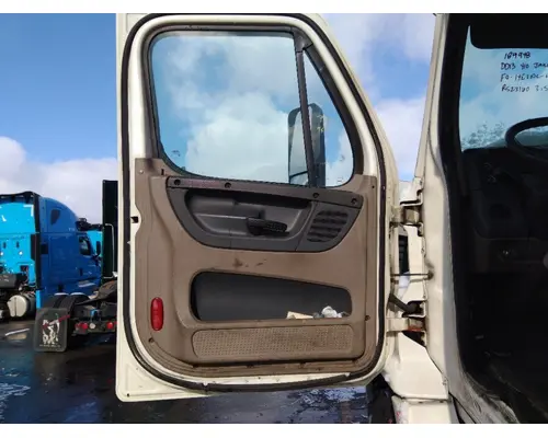 FREIGHTLINER CASCADIA 113 DOOR ASSEMBLY, FRONT