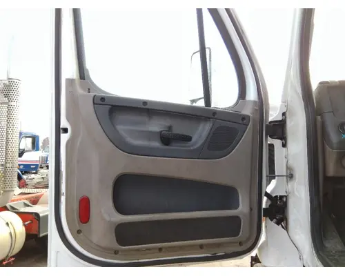 FREIGHTLINER CASCADIA 113 DOOR ASSEMBLY, FRONT