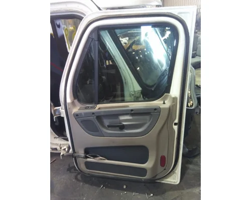 FREIGHTLINER CASCADIA 113 DOOR ASSEMBLY, FRONT