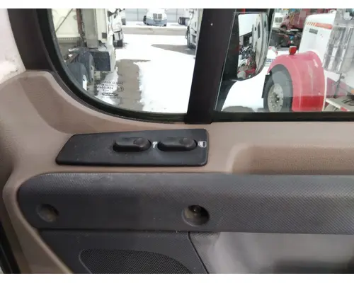 FREIGHTLINER CASCADIA 113 DOOR ASSEMBLY, FRONT