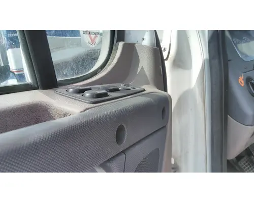FREIGHTLINER CASCADIA 113 DOOR ASSEMBLY, FRONT