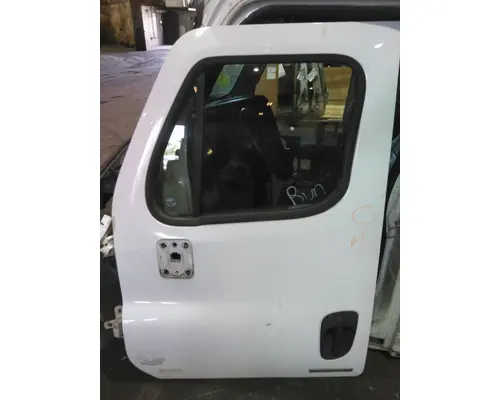 FREIGHTLINER CASCADIA 113 DOOR ASSEMBLY, FRONT