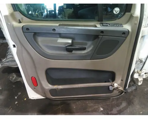 FREIGHTLINER CASCADIA 113 DOOR ASSEMBLY, FRONT