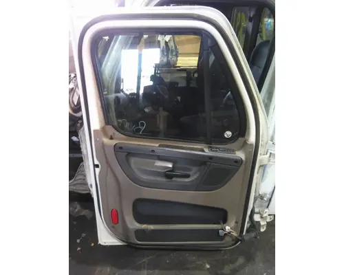 FREIGHTLINER CASCADIA 113 DOOR ASSEMBLY, FRONT