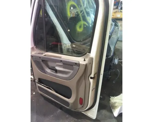 FREIGHTLINER CASCADIA 113 DOOR ASSEMBLY, FRONT
