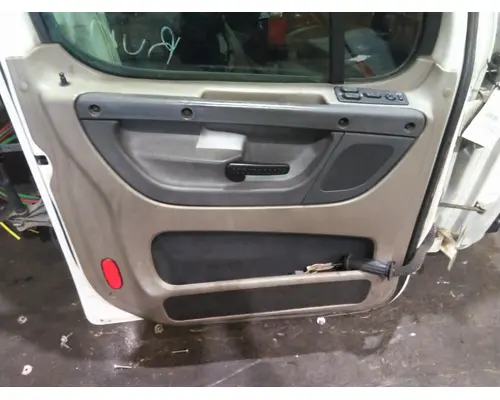 FREIGHTLINER CASCADIA 113 DOOR ASSEMBLY, FRONT