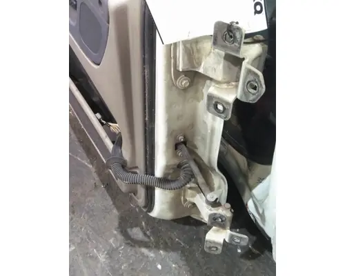FREIGHTLINER CASCADIA 113 DOOR ASSEMBLY, FRONT