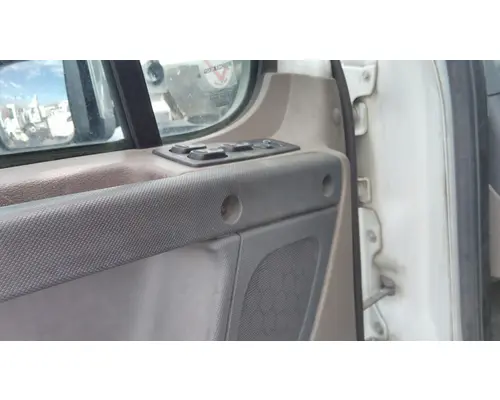 FREIGHTLINER CASCADIA 113 DOOR ASSEMBLY, FRONT