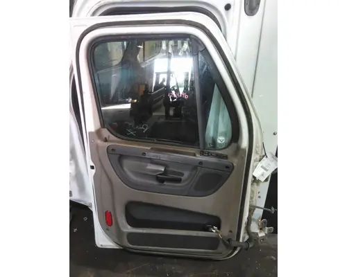 FREIGHTLINER CASCADIA 113 DOOR ASSEMBLY, FRONT