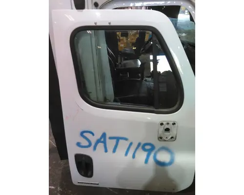 FREIGHTLINER CASCADIA 113 DOOR ASSEMBLY, FRONT