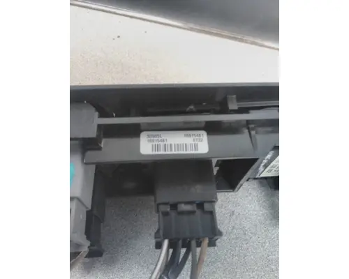 FREIGHTLINER CASCADIA 113 DOOR ELECTRICAL SWITCH