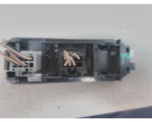 FREIGHTLINER CASCADIA 113 DOOR ELECTRICAL SWITCH