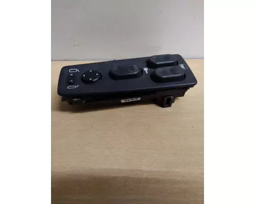 FREIGHTLINER CASCADIA 113 DOOR ELECTRICAL SWITCH