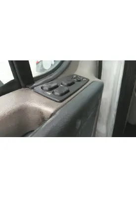FREIGHTLINER CASCADIA 113 DOOR ELECTRICAL SWITCH