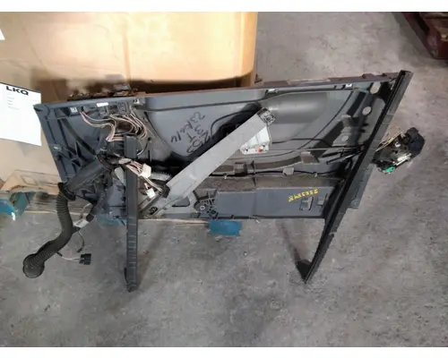 FREIGHTLINER CASCADIA 113 DOOR INTERIOR PANEL