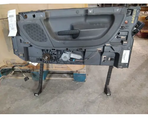 FREIGHTLINER CASCADIA 113 DOOR INTERIOR PANEL