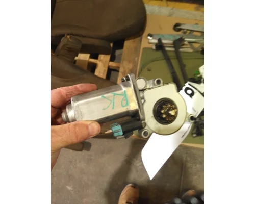 FREIGHTLINER CASCADIA 113 DOOR WINDOW REGULATOR