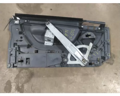 FREIGHTLINER CASCADIA 113 DOOR WINDOW REGULATOR