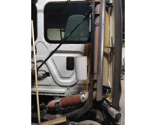 FREIGHTLINER CASCADIA 113 EXHAUSTMUFFLER BRACKET