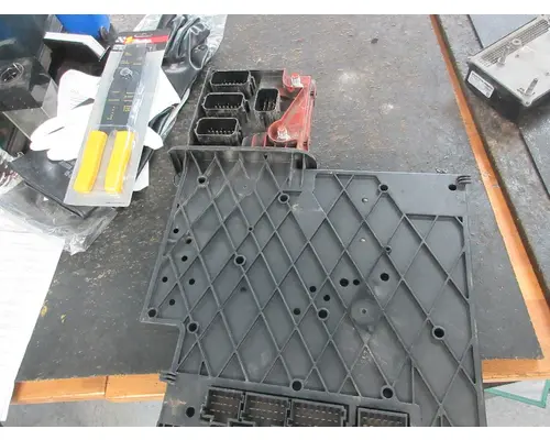 FREIGHTLINER CASCADIA 113 Electronic Chassis Control Modules