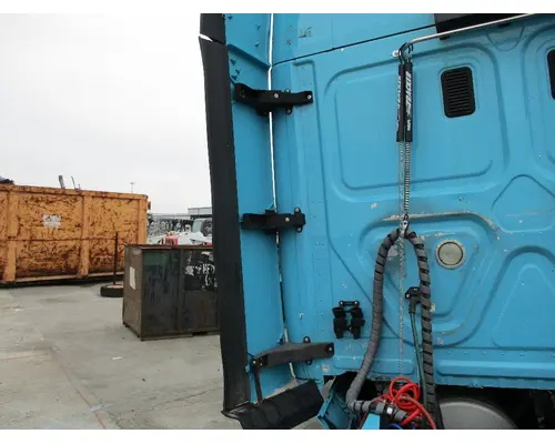 FREIGHTLINER CASCADIA 113 FAIRING, SLEEPER