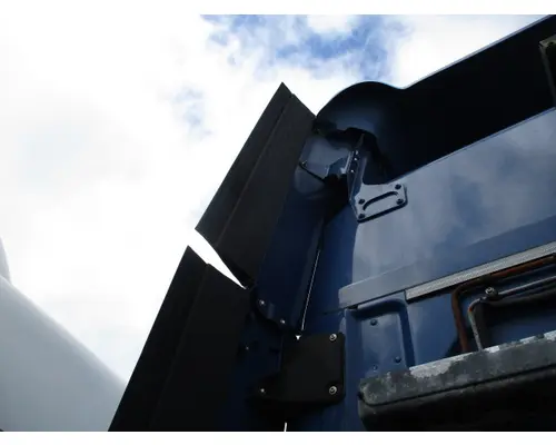 FREIGHTLINER CASCADIA 113 FAIRING, SLEEPER