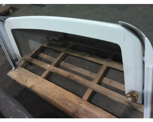 FREIGHTLINER CASCADIA 113 FAIRING, WIND DEFLECTOR ROOF