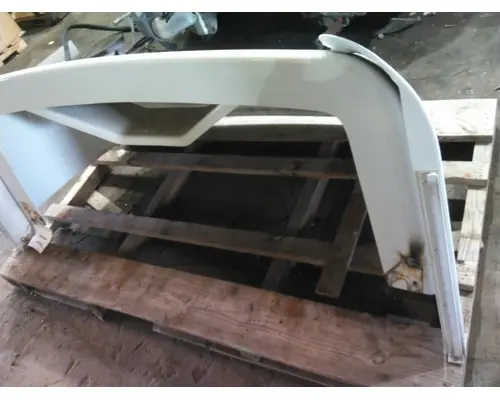 FREIGHTLINER CASCADIA 113 FAIRING, WIND DEFLECTOR ROOF