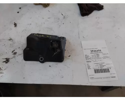 FREIGHTLINER CASCADIA 113 FAIRING BRACKETMOUNT