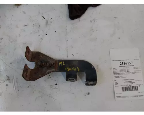 FREIGHTLINER CASCADIA 113 FAIRING BRACKETMOUNT