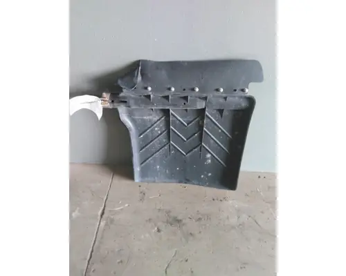 FREIGHTLINER CASCADIA 113 FENDER, QUARTERHALF REAR