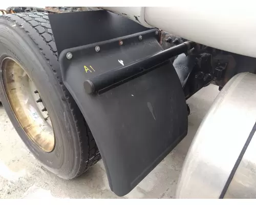FREIGHTLINER CASCADIA 113 FENDER, QUARTERHALF REAR