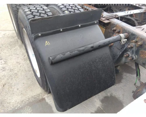 FREIGHTLINER CASCADIA 113 FENDER, QUARTER/HALF REAR