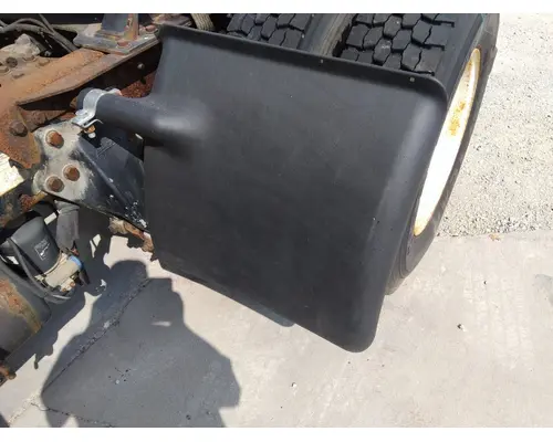 FREIGHTLINER CASCADIA 113 FENDER, QUARTERHALF REAR