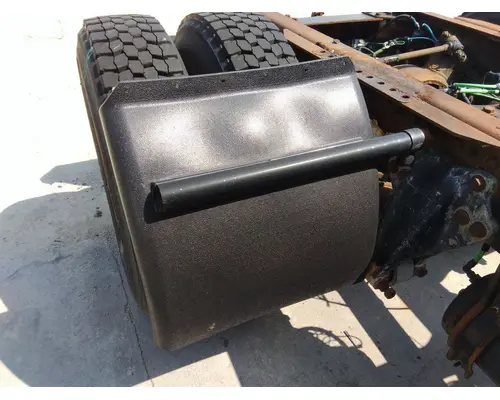 FREIGHTLINER CASCADIA 113 FENDER, QUARTERHALF REAR