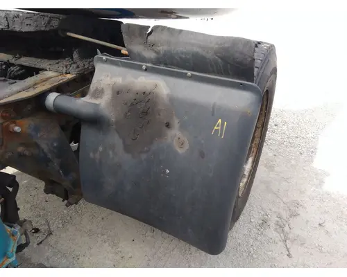 FREIGHTLINER CASCADIA 113 FENDER, QUARTERHALF REAR