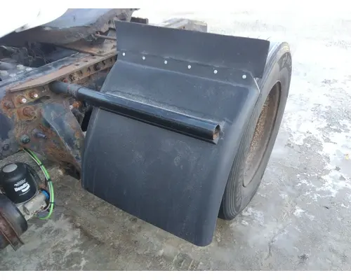 FREIGHTLINER CASCADIA 113 FENDER, QUARTERHALF REAR
