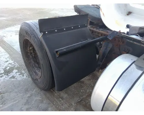 FREIGHTLINER CASCADIA 113 FENDER, QUARTERHALF REAR