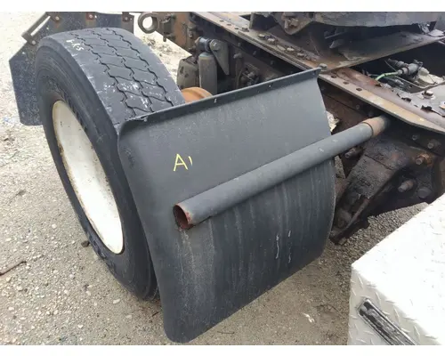 FREIGHTLINER CASCADIA 113 FENDER, QUARTERHALF REAR