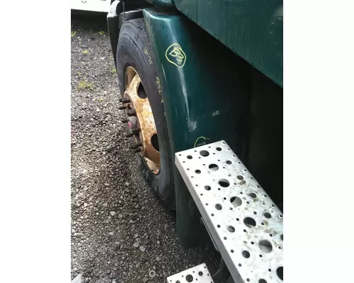 FREIGHTLINER CASCADIA 113 FENDER, SPLASH SHIELDGUARD