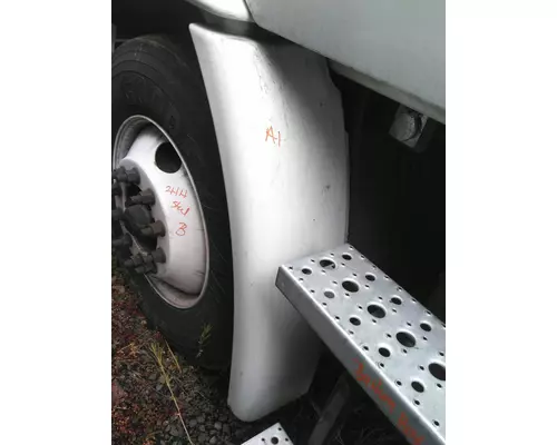 FREIGHTLINER CASCADIA 113 FENDER, SPLASH SHIELDGUARD
