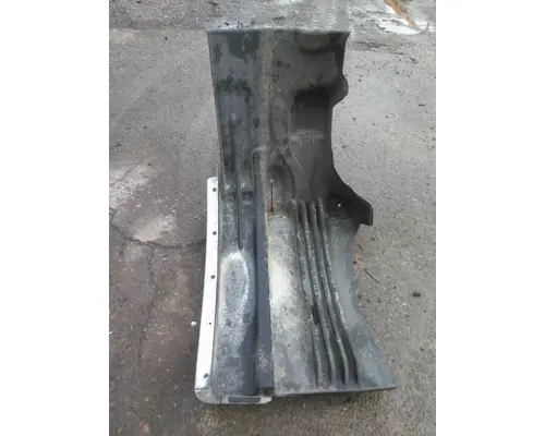 FREIGHTLINER CASCADIA 113 FENDER, SPLASH SHIELDGUARD