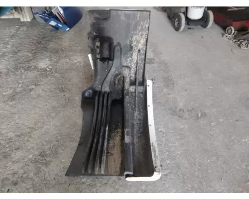 FREIGHTLINER CASCADIA 113 FENDER, SPLASH SHIELDGUARD