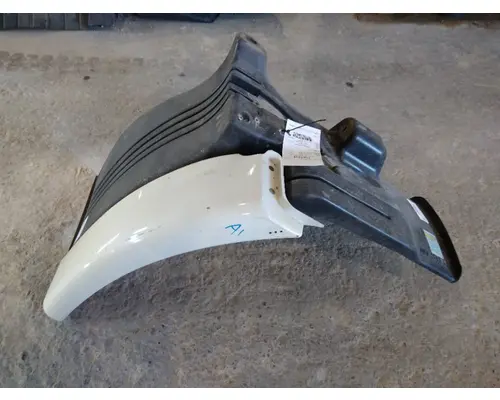 FREIGHTLINER CASCADIA 113 FENDER, SPLASH SHIELDGUARD