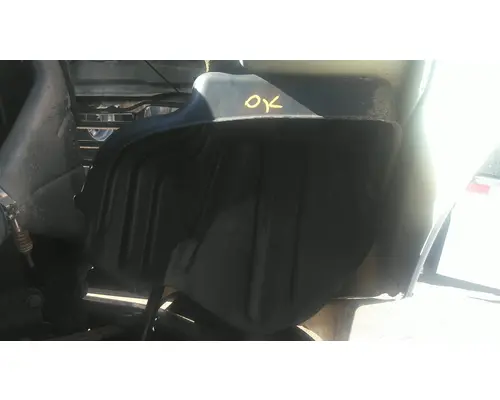 FREIGHTLINER CASCADIA 113 FENDER, SPLASH SHIELDGUARD