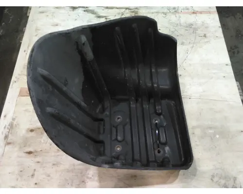 FREIGHTLINER CASCADIA 113 FENDER, SPLASH SHIELDGUARD